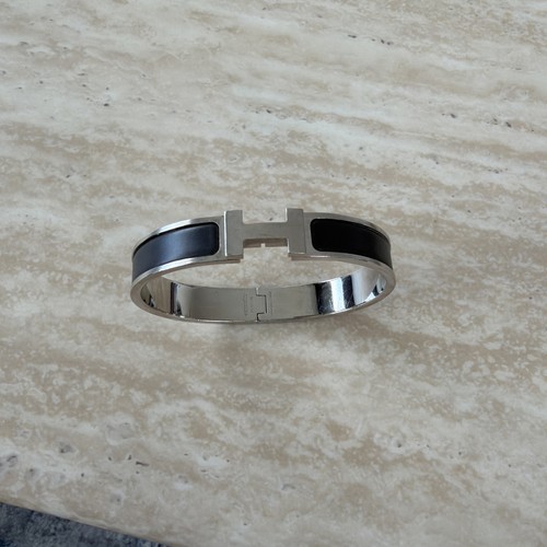 Hermès clic bracelet black - hermès,