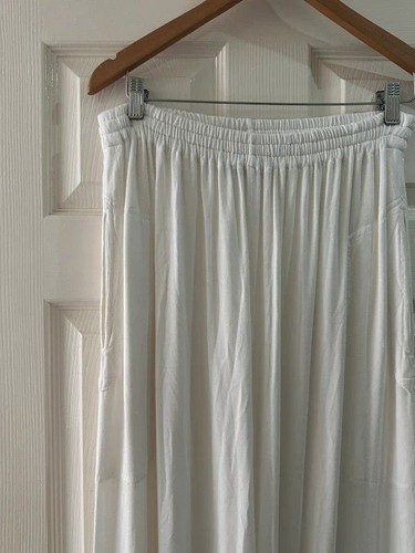 Hampstead bazaar white casual