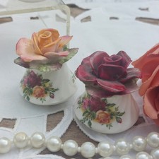 Royal Albert English Fine China Old Country Roses Posy Salt and Pepper Pots
