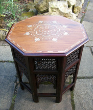 LARGE  OCTAGONAL FOLDING