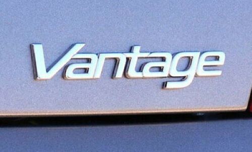 Aston martin v12 vantage - aston,
