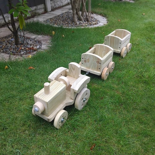Lovely wooden tractor 2 - lovely,
