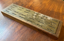 Vintage used cribbage Board