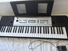 Yamaha YPT-255 Electronic Keyboard Black with Adapter