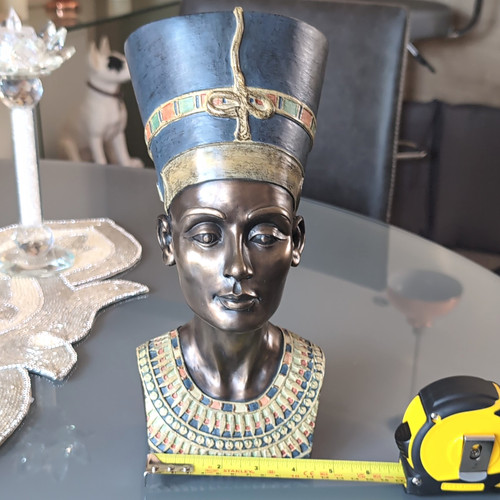 Egyptian nefertiti bust statue - nefertiti,