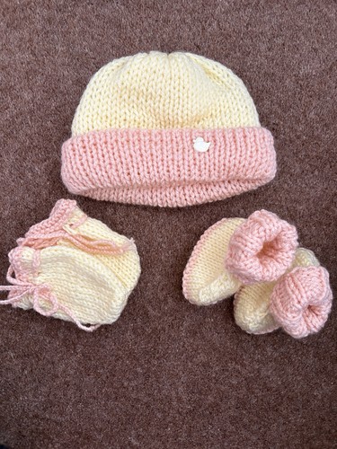 Hand knitted new born set - hand,