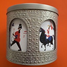 M&S Marks Spencer Queen Royal