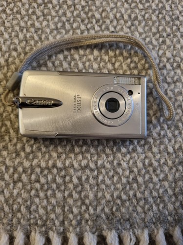 Canon ixus digital camera - canon,