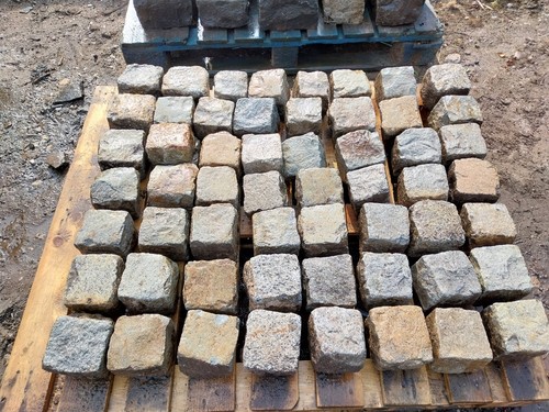 Reclaimed granite cobble setts - granite,