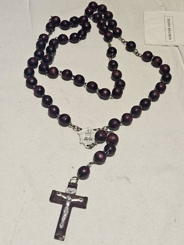 Dark wooden beaded - dark,