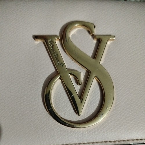 This victoria secret - a,
