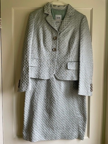 Moschino cheap and chic - cheap,
