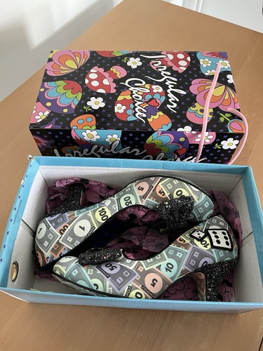 Irregular choice monopoly - irregular,