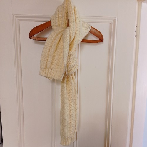 Thick cream wool blend - thick, hand