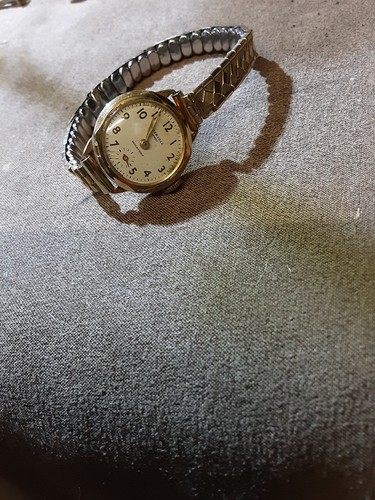 Vintage ingersoll ladies - ingersoll, gold