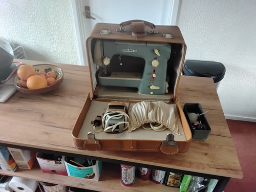 Vintage lada t132 sewing - lada,
