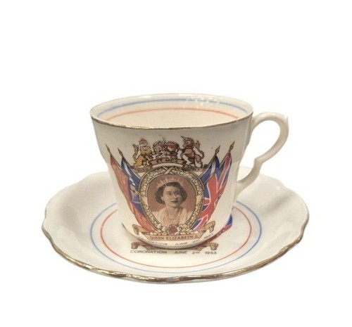 Queen elizabeth cup saucer - queen,