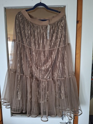 Brand new gorgeous - brand, skirt