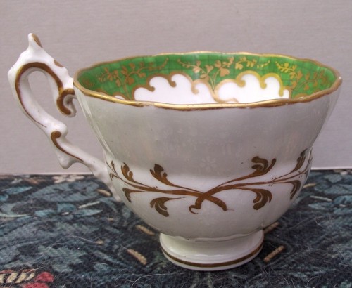 Early gilt green banded cup - early,