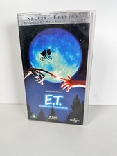 ET - The Extra-Terrestrial