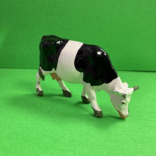 Britains farm cow - cow, feeding