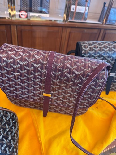 Red goyard belvedere - goyard,
