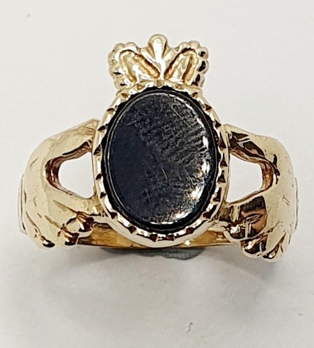Big 9ct oval onyx claddagh - onyx,