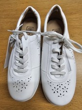 Ladies DB Shoes Wide Fit Floral Cut Out Soft Leather Summer Trainers, Kaunas