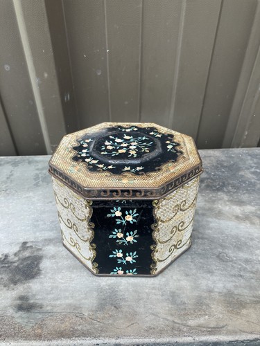 Huntley palmers biscuit tin - &,