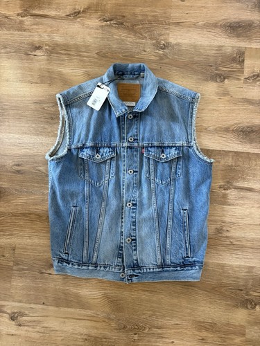 Brand new unworn levi - brand,