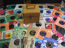 FAB LOT  54  x 7"  SINGLES