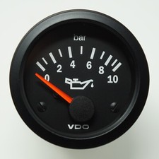VDO oil pressure gauge cockpit