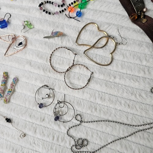 Mixed jewelry junk lot - mixed,