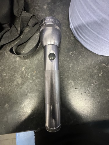 Mag lite led flashlight - mag-lite,