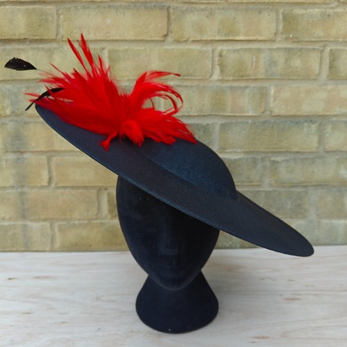 Black red feather disc - , wide