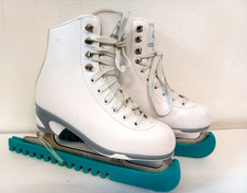 Jackson Artiste Figure Ice