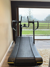 Technogym Skillmill Curved