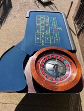 Casino table roulette - -,