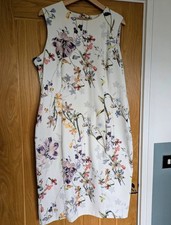 Autograph Womens white floral