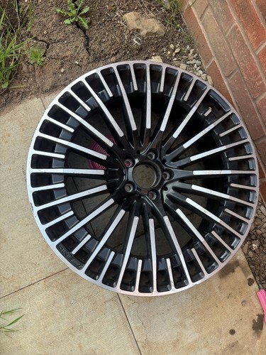 Mercedes amg alloy wheel - 21",