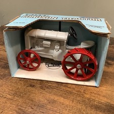 ERTL 1/16 Antique Fordson