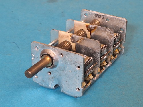 Gang tuning capacitor - gang, ~