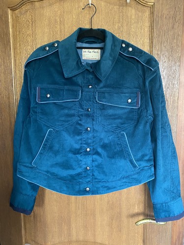 The free officer velvet - ,