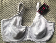 Maidenform Speciality 50977 Minimiser Underwired Bra. White 42D UK