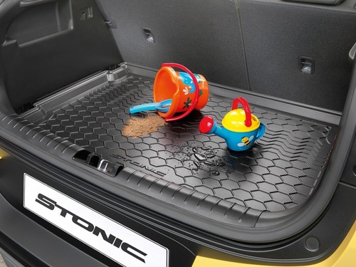 New genuine kia stonic - new,