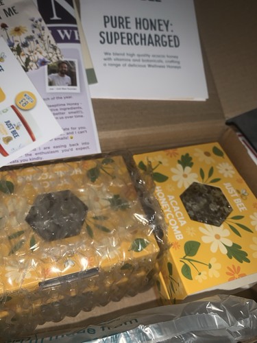 Just bee raw acacia - raw, honeycomb