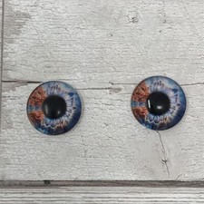 Pair of glass eyes great for needle felting, taxidermy, cat eye (443)
