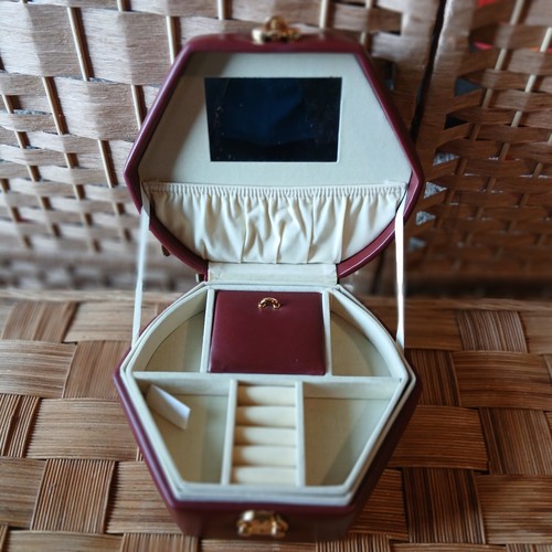 Vintage hexagonal jewellery - ,