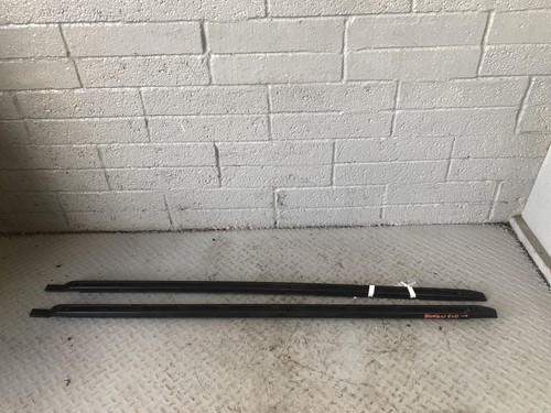 Discovery roof rails three - 3,