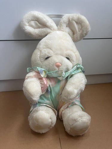 Vintage tomy lullaby - vintage, bunny